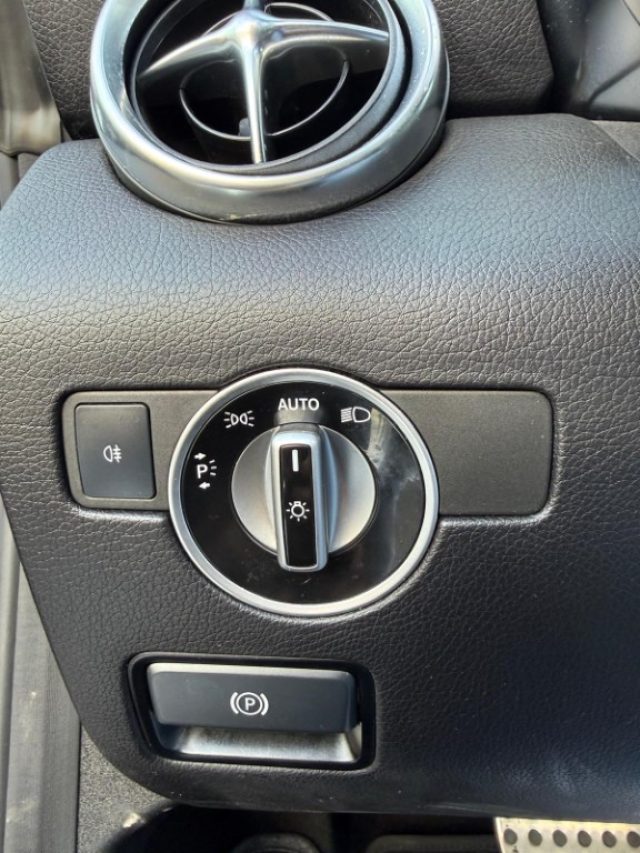 Mercedes-Benz SLC 250 2.2 d 204cv PREMIUM AMG PELLE-LED-SED. RISC. - foto 3 di 4