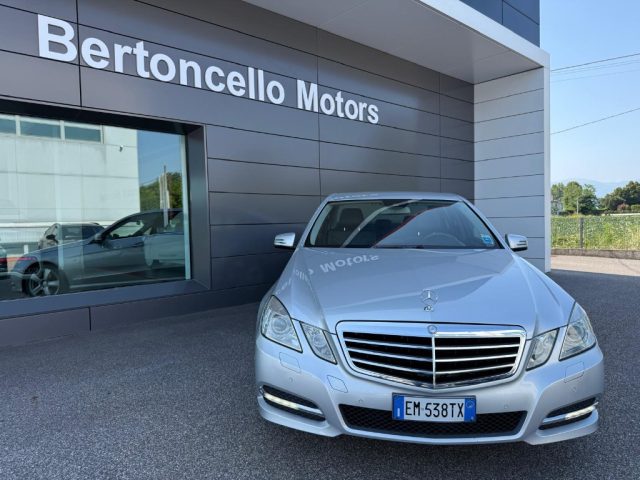 Mercedes-Benz E 250 2.2 CDI 204cv BlueEFFICIENCY 4Matic Avantgarde - foto 2 di 4
