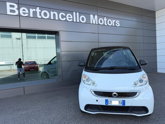 smart forTwo 1.0 71cv MHD coupé passion NEOPATENTATI - foto 2 di 4