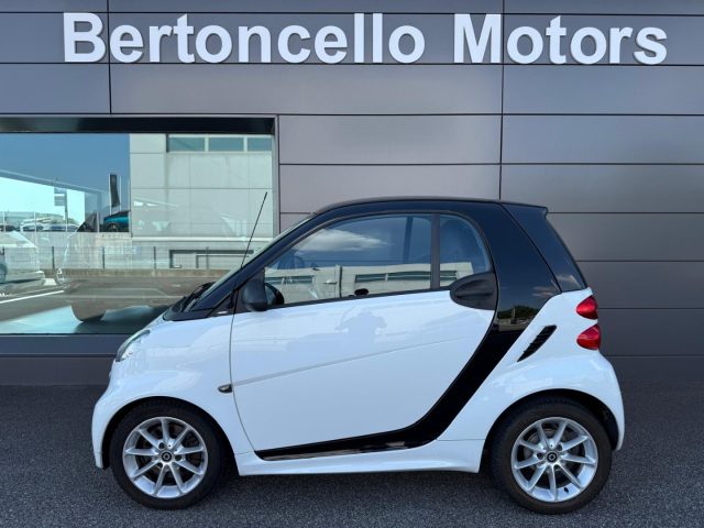 smart forTwo 1.0 71cv MHD coupé passion NEOPATENTATI - foto 3 di 4