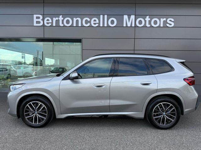 BMW X1 sDrive18i 1.5 136cv M-SPORT MSPORT TETTO-GANCIO - foto 3 di 4