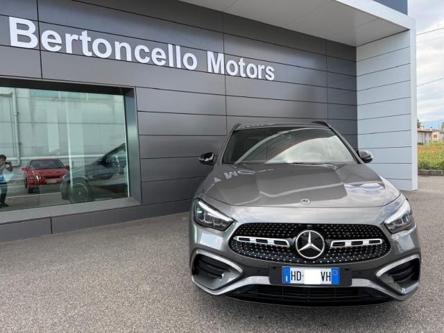 Mercedes-Benz GLA 200 d 2.0 150cv Automatic AMG Line Premium 1.000KM! - foto 2 di 4