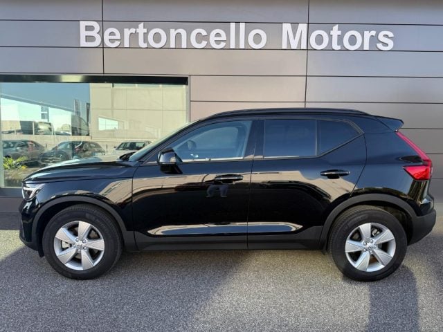 Volvo XC40 B3 2.0 163cv aut. Essential LED-CAMERA-IVA ESPOSTA - foto 3 di 4