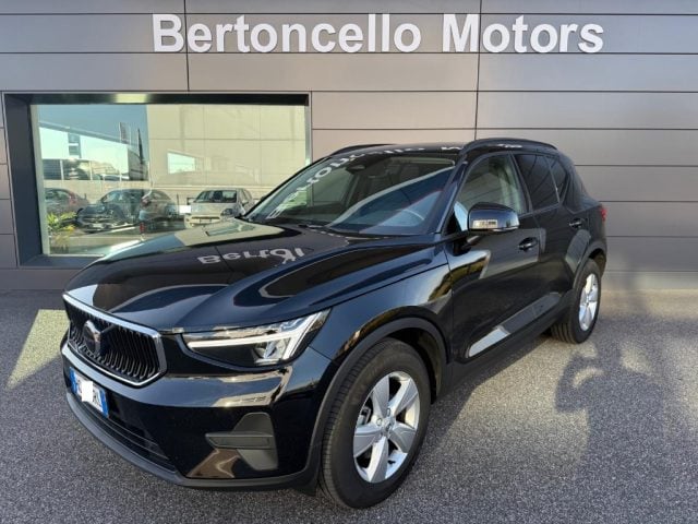 Volvo XC40 B3 2.0 163cv aut. Essential LED-CAMERA-IVA ESPOSTA, del 2026, 7.000 km, in vendita a Castelfranco Veneto (TV)