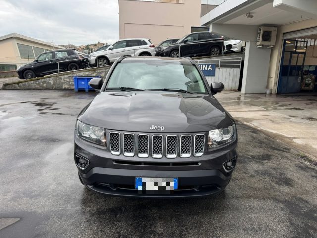 Jeep Compass 2.2 CRD Limited 4X4 - foto 2 di 4