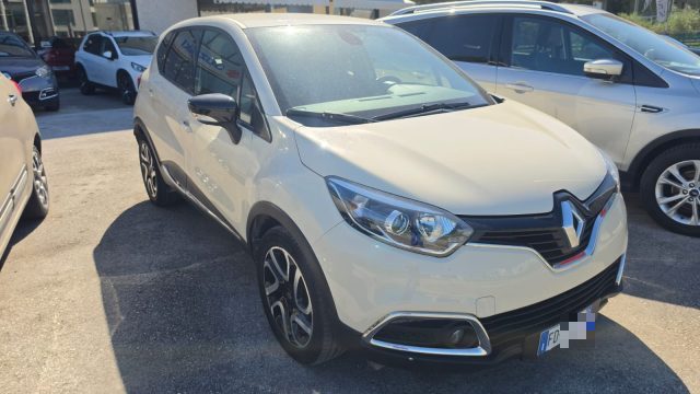 Renault Captur dCi 8V 110 CV Start&Stop - foto 3 di 4