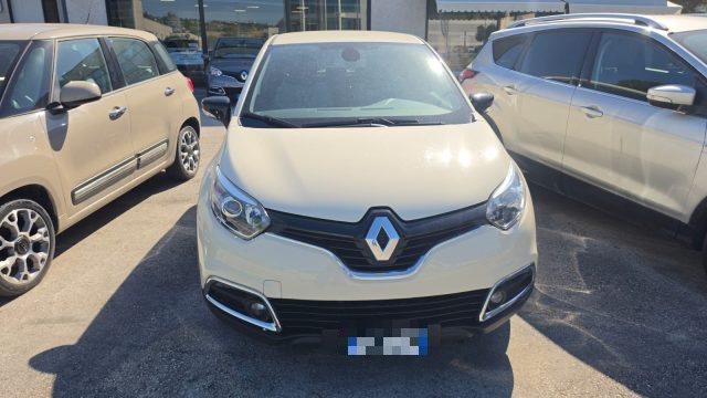 Renault Captur dCi 8V 110 CV Start&Stop - foto 2 di 4