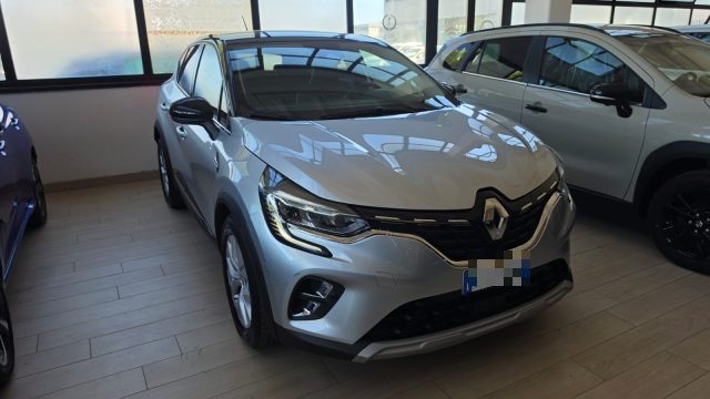 Renault Captur TCe 100 CV GPL Techno - foto 3 di 4