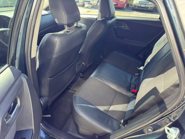 Toyota Auris Touring Sports 1.8 Hybrid Lounge CIVITANOVA M., del 2015, 131.780 km, in vendita a Recanati (MC)