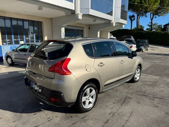 Peugeot 3008 1.6 e-HDi 112CV cambio robotizzato S.&S. Business, del 2012, 173.000 km, in vendita a Recanati (MC)