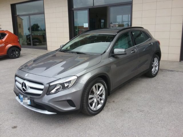 Mercedes-Benz GLA 220 220 d Automatic 4Matic Premium usato a RECANATI
