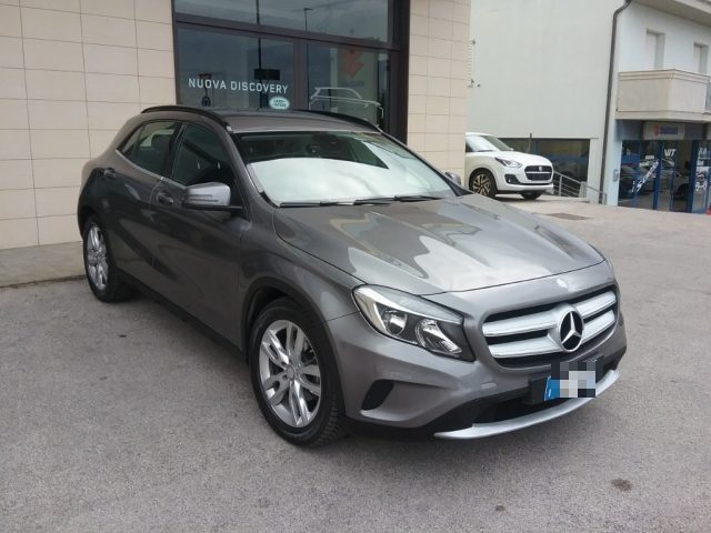 Mercedes-Benz GLA 220 220 d Automatic 4Matic Premium - foto 3 di 4