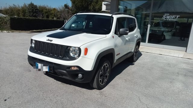 Jeep Renegade 2.0 Mjt 170CV 4WD Active Drive Low Trailhawk usato a RECANATI
