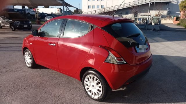 Lancia Ypsilon 1.2 69 CV 5 porte GPL Ecochic Silver GPL - foto 4 di 4