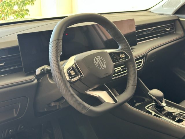 MG HS PHEV Luxury nuovo a LODI