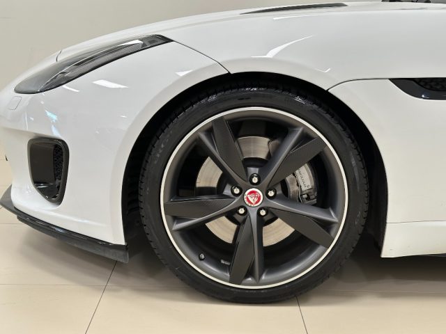 Jaguar F-Type 2.0 aut. Coupé R-Dynamic, del 2017, 70.395 km, in vendita a Lodi (LO)