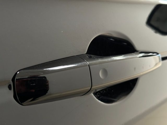 Land Rover Discovery Sport 2.0 SD4 240 CV AWD Auto R-Dynamic HSE usato a LODI