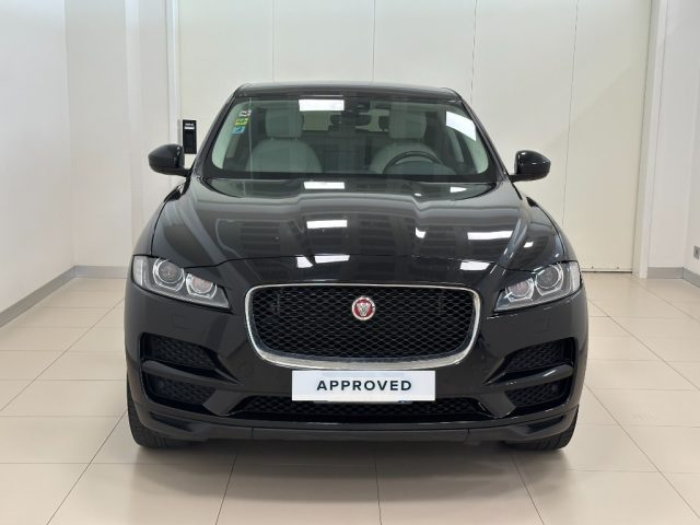 Jaguar F-Pace 2.0 D 180 CV AWD aut. Prestige - foto 3 di 4