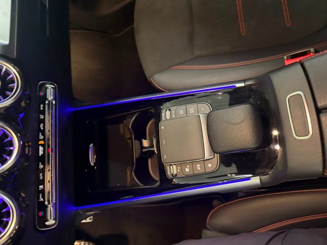 Mercedes-Benz GLB 180 d Automatic Sport - foto 3 di 4