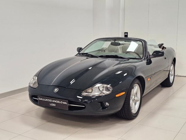 Jaguar XK8 4.0 Convertibile ISCRITTA ASI, del 1997, 179.824 km, in vendita a Lodi (LO)