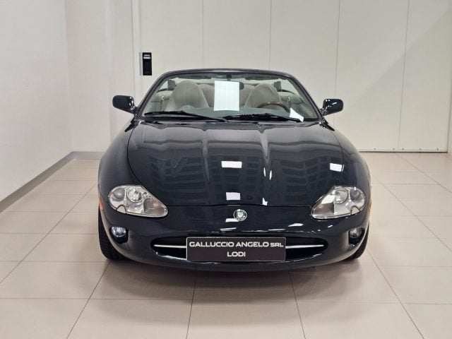 Jaguar XK8 4.0 Convertibile ISCRITTA ASI - foto 2 di 4