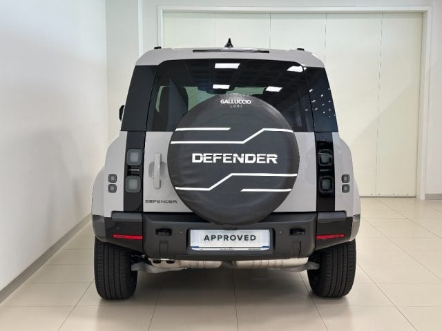 Land Rover Defender 110 3.0D I6 200 CV AWD Auto X-Dynamic SE - foto 4 di 4
