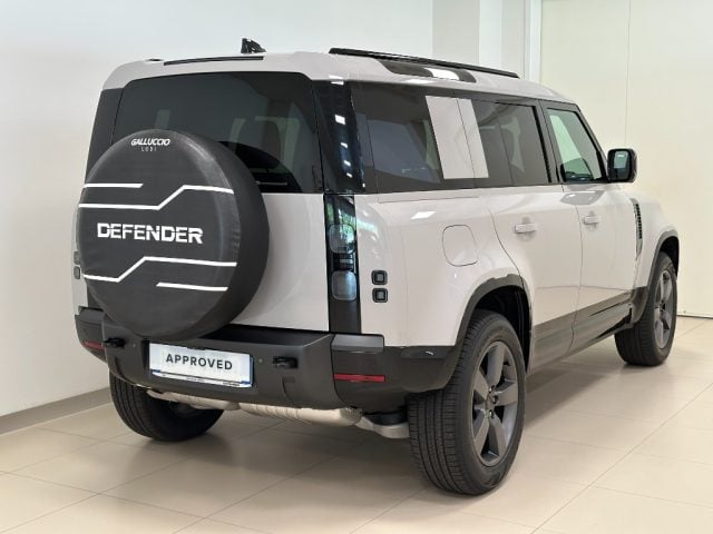 Land Rover Defender 110 3.0D I6 200 CV AWD Auto X-Dynamic SE - foto 2 di 4