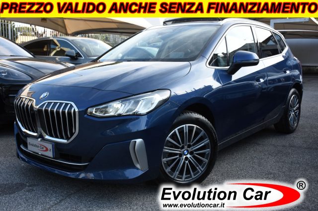 BMW 218 d Active Tourer Luxury *TETTO PANORAMICO* usato a ROMA