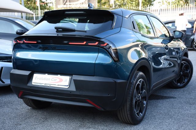 Alfa Romeo Junior 156 CV BEV *PACK TECHNO* - foto 3 di 4