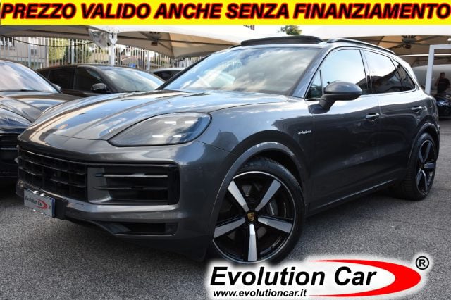 Porsche Cayenne 3.0 V6 E-Hybrid *MY24* TETTO*PASM*22"*BOSE*DISPLAY, del 2023, 42.484 km, in vendita a Roma (RM)