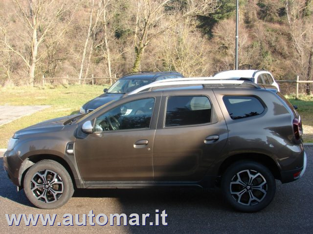Dacia Duster 1.0 TCe 100 CV ECO-G 4x2 15th Anniversary - foto 3 di 4