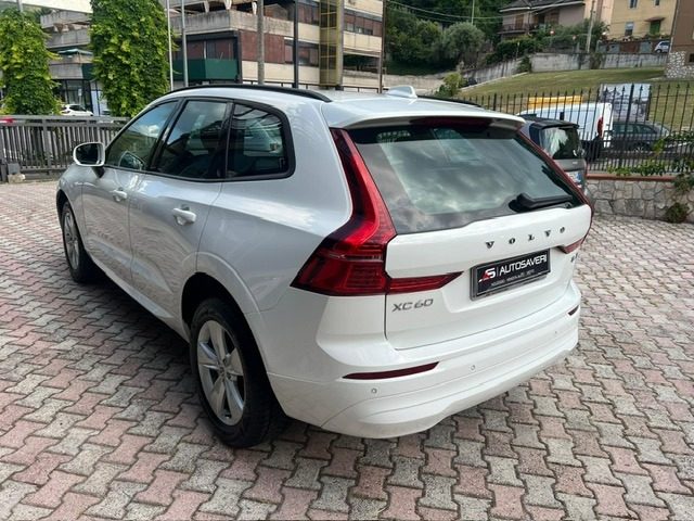 Volvo XC60 B4 (d) automatico Core - foto 3 di 4