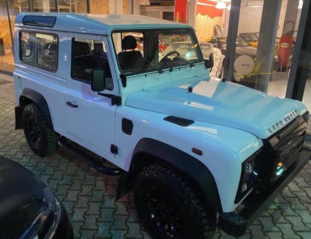 Land Rover Defender 90 2.2 TD4 4posti - foto 3 di 4