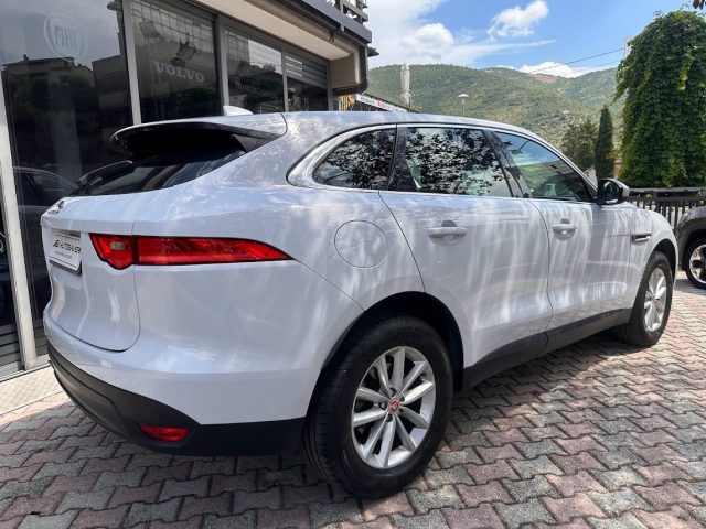 Jaguar F-Pace 2.0 D 180 CV AWD aut. Portfolio MY 2019 - foto 2 di 4