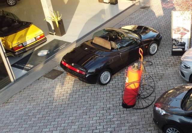 Alfa Romeo Spider 2.0i 16V Twin Spark cat - foto 2 di 4