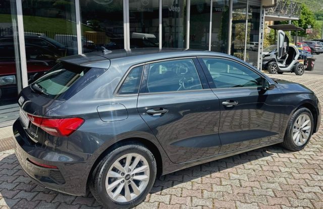 Audi A3 SPB 35 TDI S tronic - foto 2 di 4
