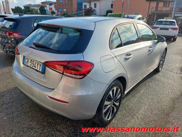 Mercedes-Benz A 250 e hybrid EQ Business Plug In - foto 4 di 4