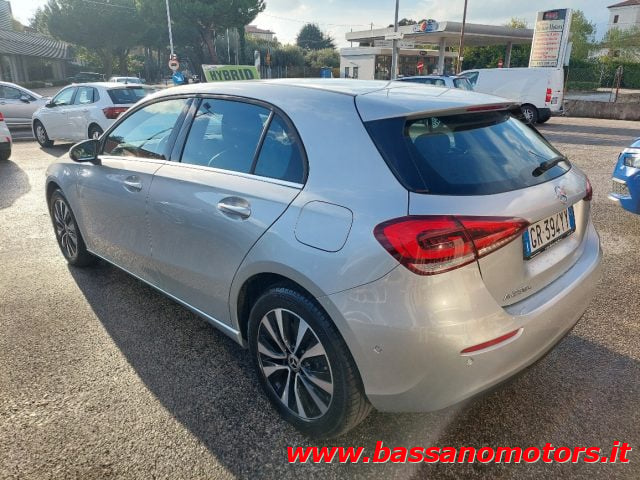 Mercedes-Benz A 250 e hybrid EQ Business Plug In - foto 3 di 4