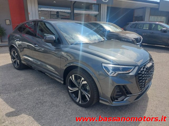 Audi Q3 SPB 35 TFSI S tronic S line edition Identity Black - foto 2 di 4