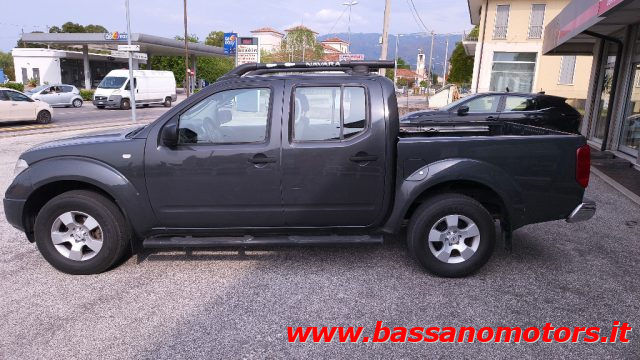 Nissan Navara 2.5 dCi 4 porte Double Cab SE - foto 4 di 4