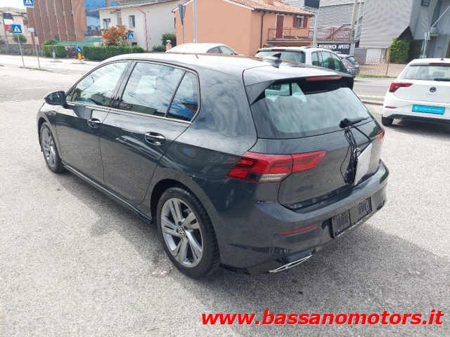 Volkswagen Golf 1.5 eTSI 150 CV EVO ACT DSG R-Line - foto 3 di 4