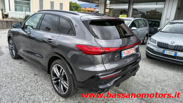 Audi SQ5 TFSI mHEV+ quattro sport attitude - foto 3 di 4