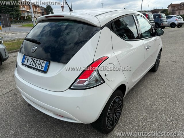 Lancia Ypsilon 1.2 69 GPL Gold - foto 4 di 4