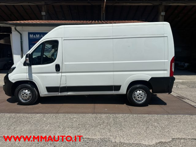 Peugeot Boxer 335 2.2 BlueHDi LH2 140 S&S PC-TM Furgone - foto 2 di 4