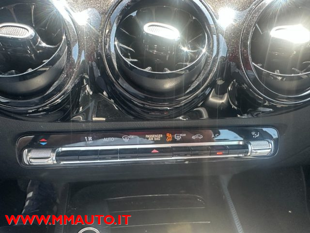 Mercedes-Benz B 200 d Automatic Executive NAVIG!!!!!, del 2019, 115.780 km, in vendita a Savignano Sul Rubicone (FC)