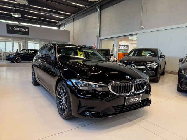 BMW 330 330d Touring xdrive Business Advantage auto UNICO usato a MERANO