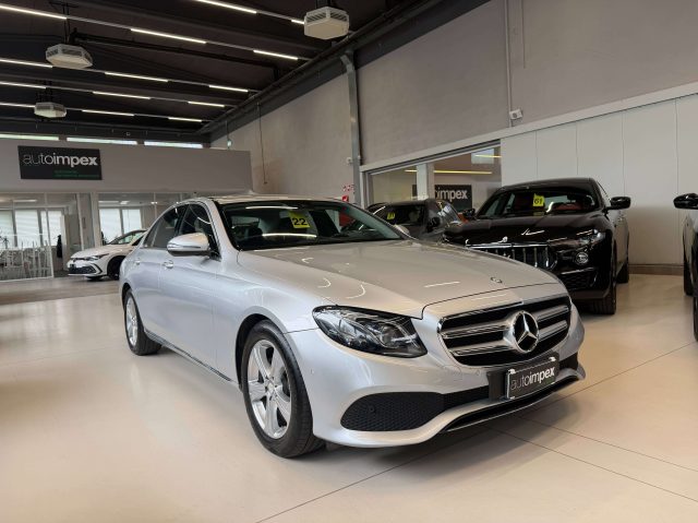 Mercedes-Benz E 220 d 194CV BERLINA auto CAMERA/SEDRISCALDATI usato a MERANO