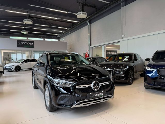 Mercedes-Benz GLA 200 auto DISTRONIC/CAMERA/WIDESCREEN UNICO PROPR usato a MERANO