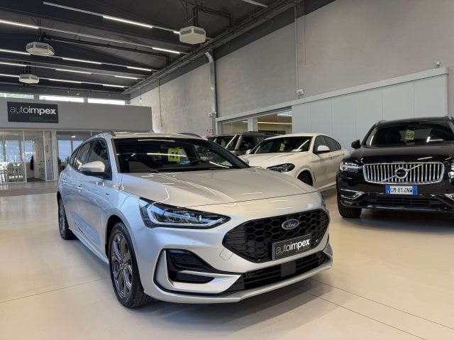 Ford Focus SW 1.0 ecoboost h ST-Line Design 125cv powershift, del 2022, 48.000 km, in vendita a Merano (BZ)