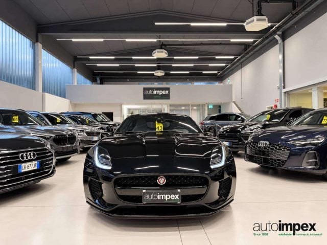 Jaguar F-Type Coupe 2.0 i4 rwd 300cv auto - foto 2 di 4